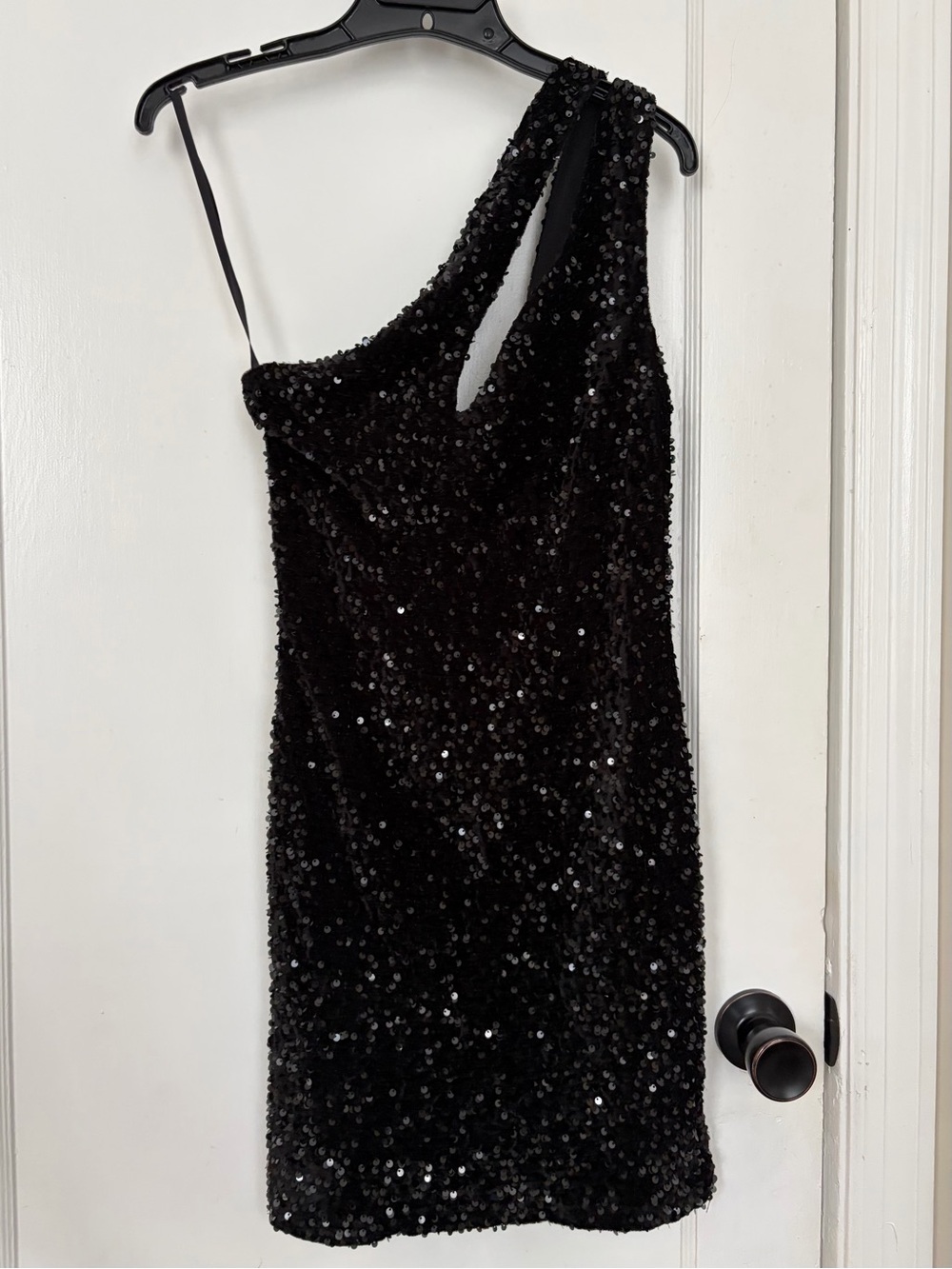 Windsor Homecoming Black One-Shoulder Sequin Dress